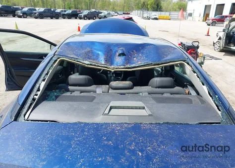 2017 Nissan Maxima 3.5 Sr from USA, damaged, VIN 1N4AA6AP2HC383178